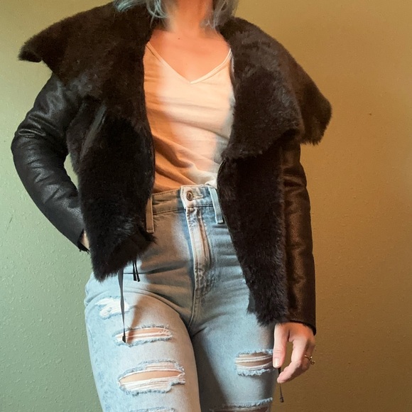 Simply Vera VERA WANG faux fur faux leather jacket - Picture 2 of 9